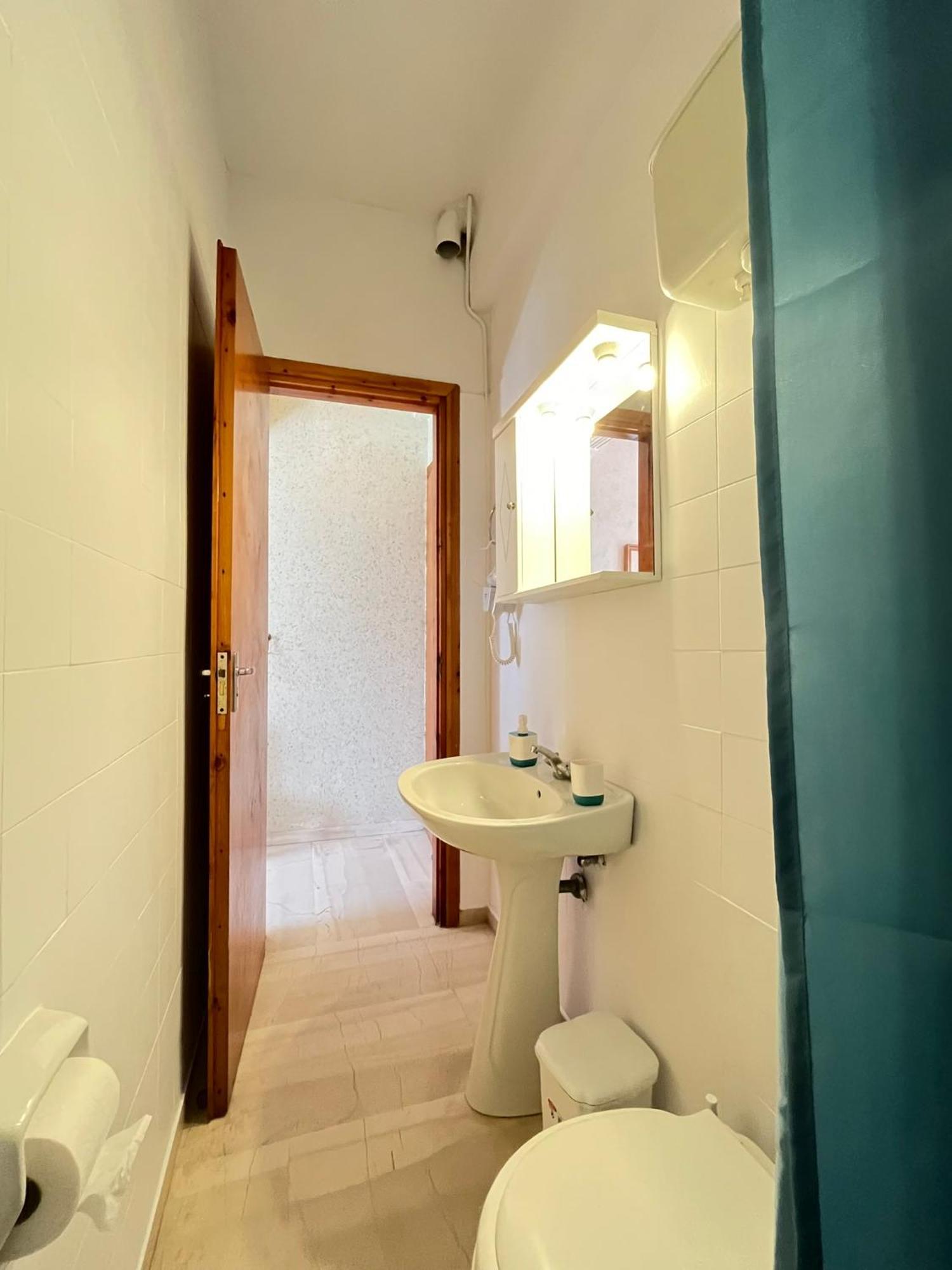 Oelia Rooms & Apartments Agia Marina  Dış mekan fotoğraf