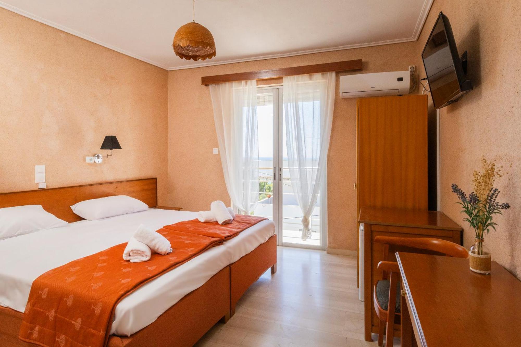 Oelia Rooms & Apartments Agia Marina  Dış mekan fotoğraf